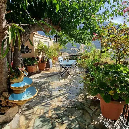 Holiday home Toulas House *