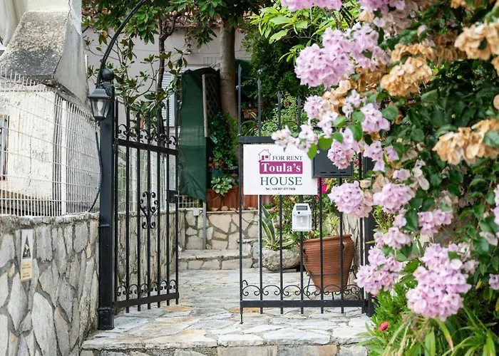 Toulas House Divarata