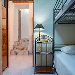 Toulas House * Divarata