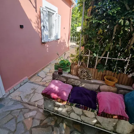 Toulas House Tatil Evi *