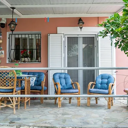 Toulas House بيت للعطل *