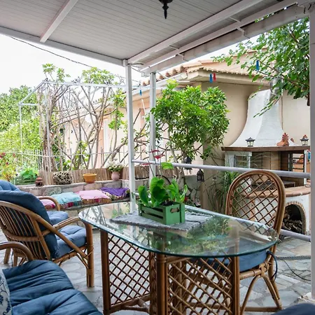 Toulas House بيت للعطل *